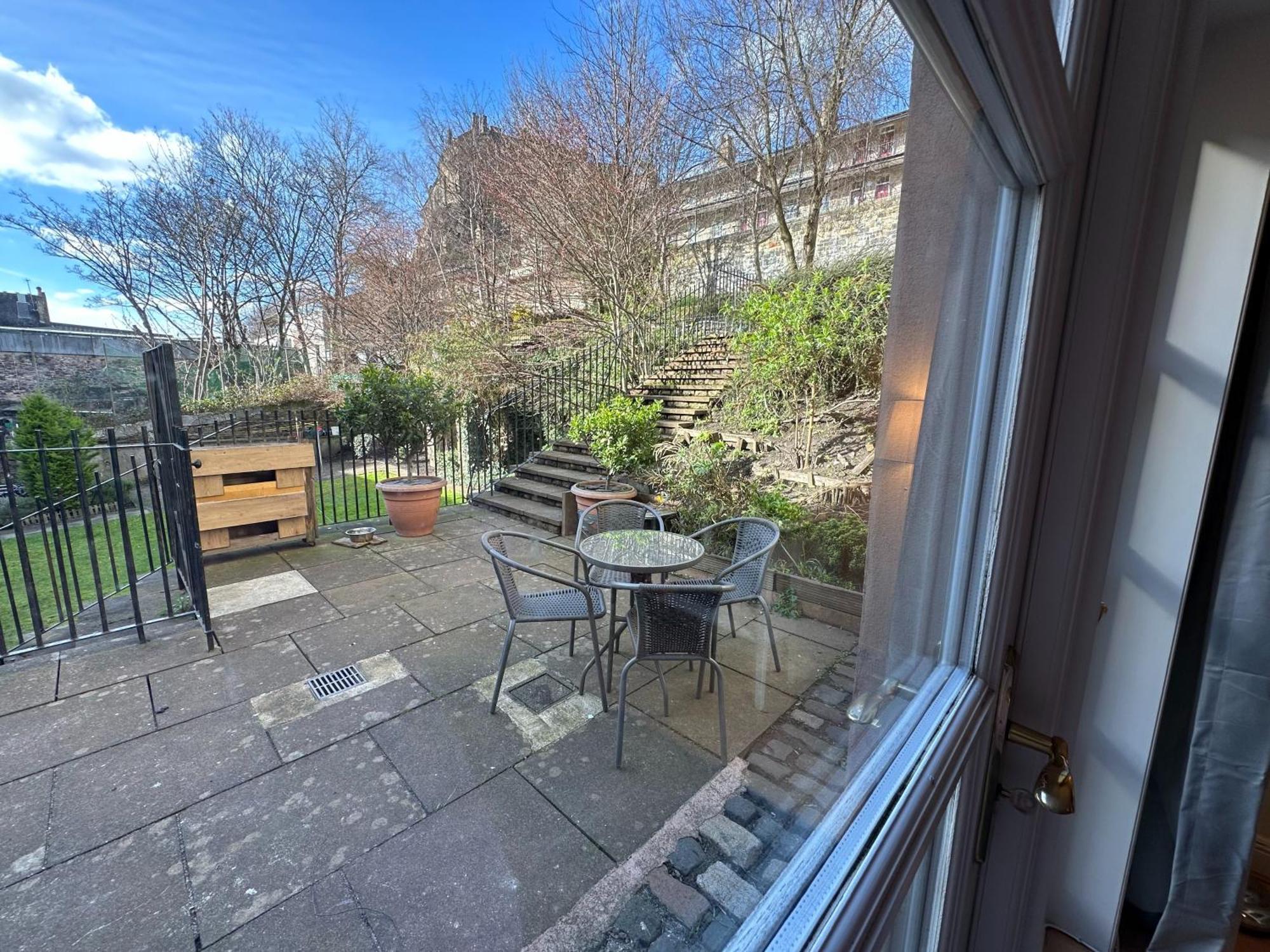 Castle Wynd Old Town Apartment Edinburgh Ngoại thất bức ảnh